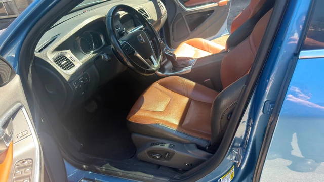 2015 Volvo S60, blau, 153.231 km, Import Kanada — Foto 4 z 5