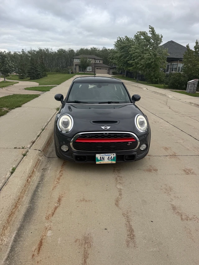 2016 Minicps, 97.000 km, Import Kanada — Foto 1