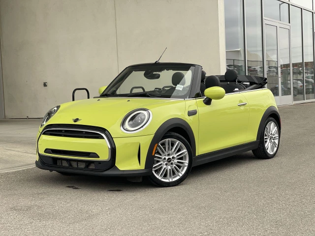2022 MINI Convertible Cooper, gelb, 27.169 km, Import Kanada — Foto 1