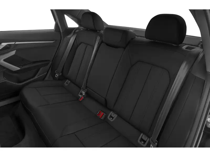 2026 Audi A3 Progressiv TFSI quattro, rot, 9 km, Import Kanada — Foto 8 z 11