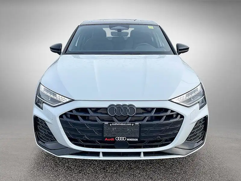 2026 Audi A3 Progressiv, weiß, 14 km, Import Kanada — Foto 2 z 12