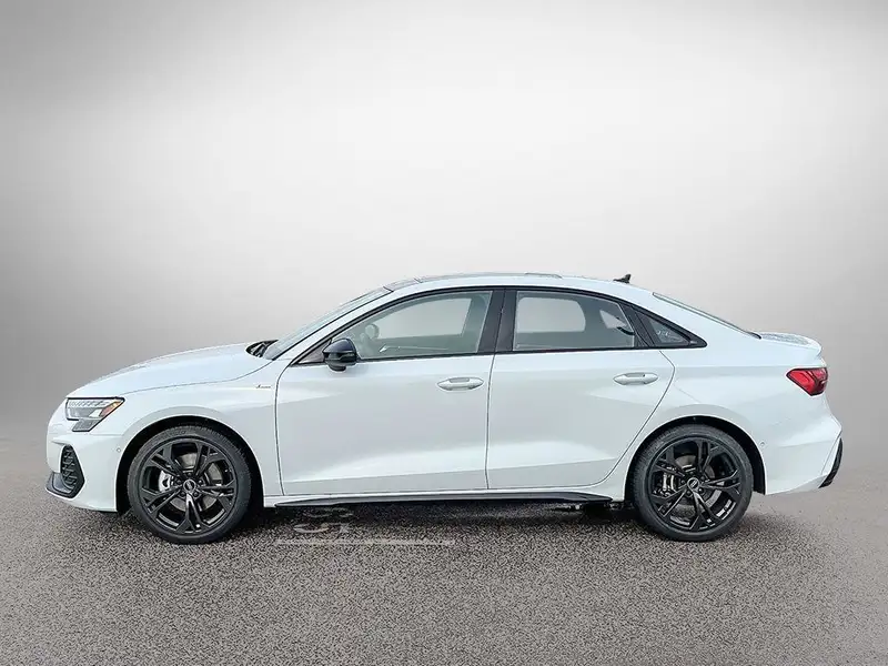 2026 Audi A3 Progressiv, weiß, 14 km, Import Kanada — Foto 8 z 12