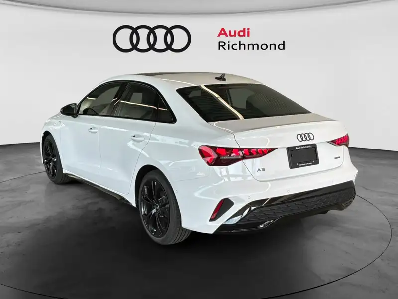 2026 Audi A3 Progressiv, weiß, 90 km, Import Kanada — Foto 7 z 12