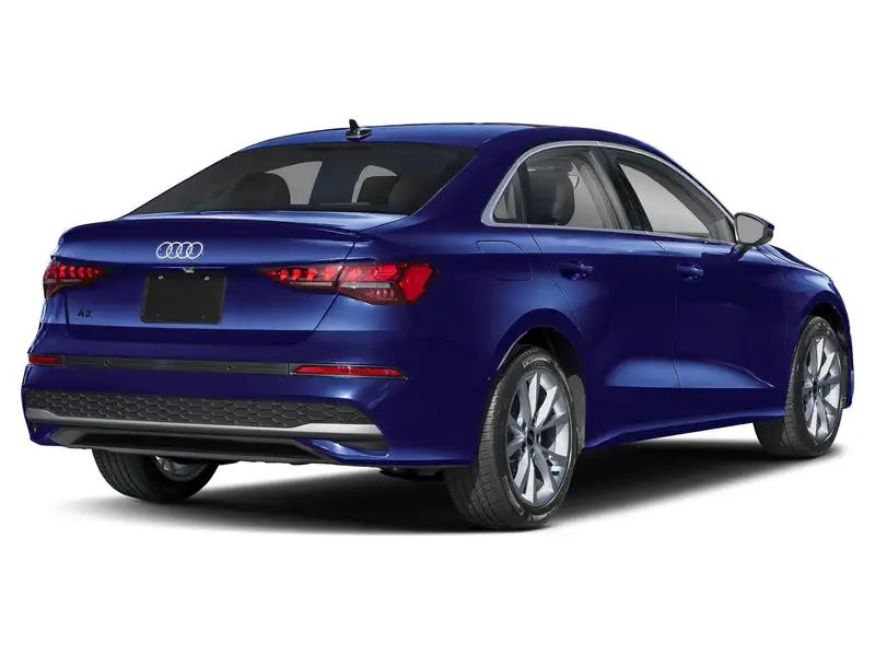 2026 Audi A3 40, blau, 90 km, Import Kanada — Foto 2 z 11