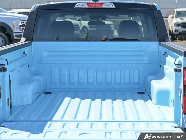 2026 Ford Maverick XLT, blau, 17 km, Import Kanada — Foto 11 z 19