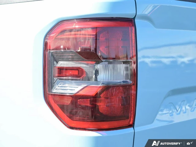 2026 Ford Maverick XLT, blau, 17 km, Import Kanada — Foto 12 z 19