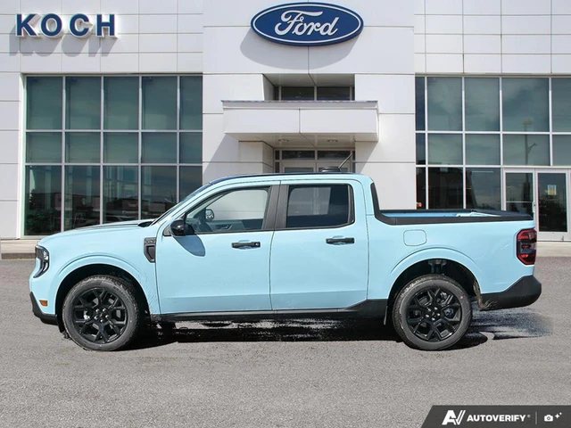 2026 Ford Maverick XLT, blau, 17 km, Import Kanada — Foto 3 z 19