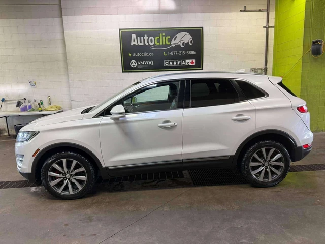 2017 Lincoln Mkc Select, 105.118 km, Import Kanada — Foto 2 z 5