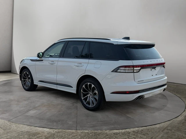 2026 Lincoln Aviator Premiere, weiß, 11 km, Import Kanada — Foto 3 z 5