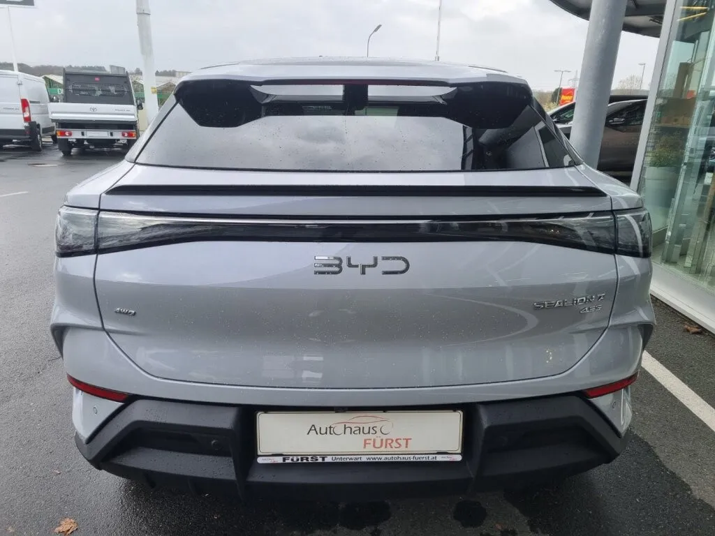 2026 BYD Sealion 7, 1 km, Österreich — Foto 4 z 17