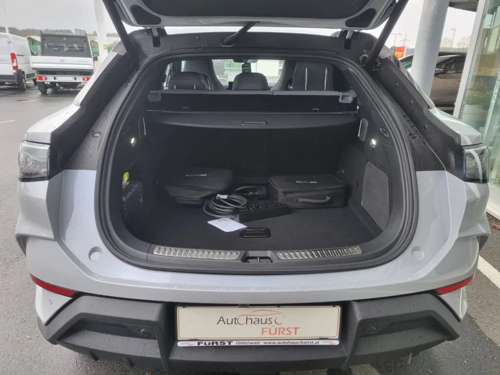 2026 BYD Sealion 7, 1 km, Österreich — Foto 5 z 17