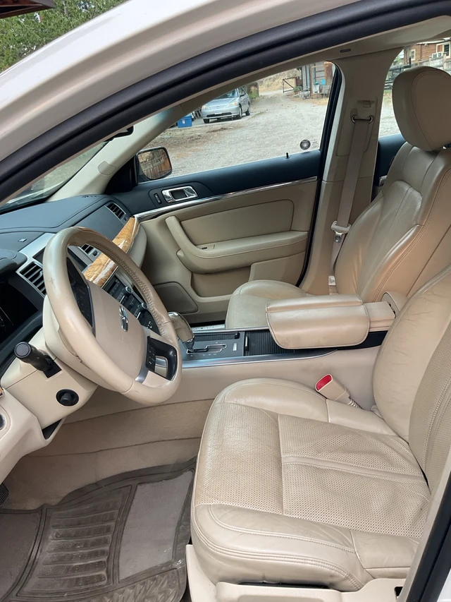 2009 Lincoln Mks, 105.000 km, Import Kanada — Foto 2 z 5