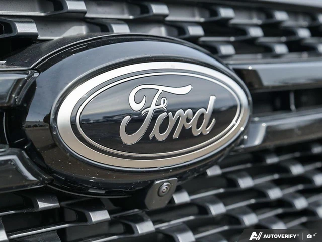 2026 Ford Ranger XLT, grau, 45 km, Import Kanada — Foto 9 z 19