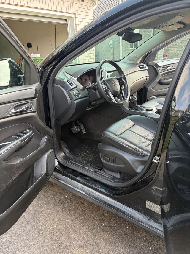 2015 Cadillac Srx, 172.000 km, Import Kanada — Foto 5 z 5