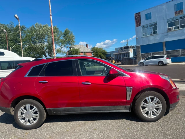2016 Cadillac Srx, burgundy, 72.000 km, Import Kanada — Foto 4 z 5