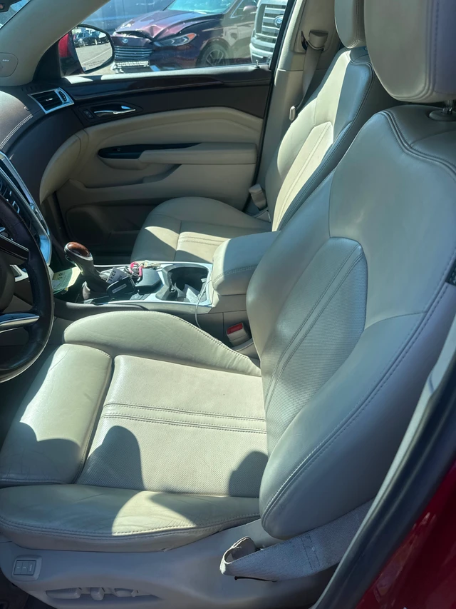 2016 Cadillac Srx, burgundy, 72.000 km, Import Kanada — Foto 5 z 5