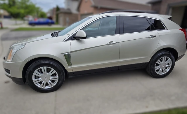 2014 Cadillac Srx Base, tan, 105.800 km, Import Kanada — Foto 1 z 5 2014 Cadillac Srx Base, tan, 105.800 km, Import Kanada — Foto 1 z 5