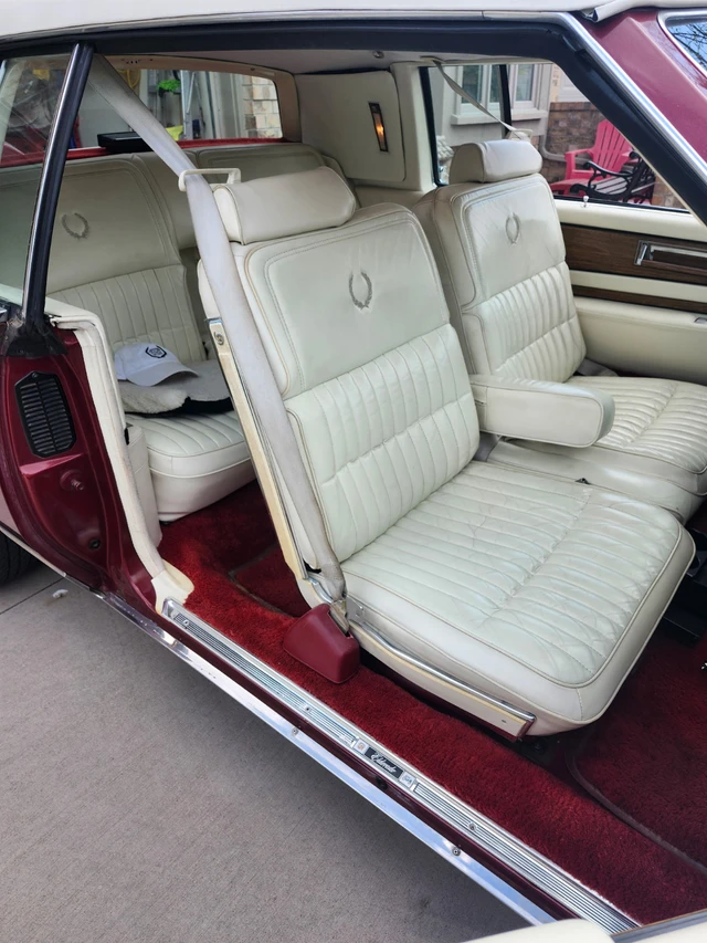 1985 Cadillac Eldorado, rot, 131.000 km, Import Kanada — Foto 4 z 5