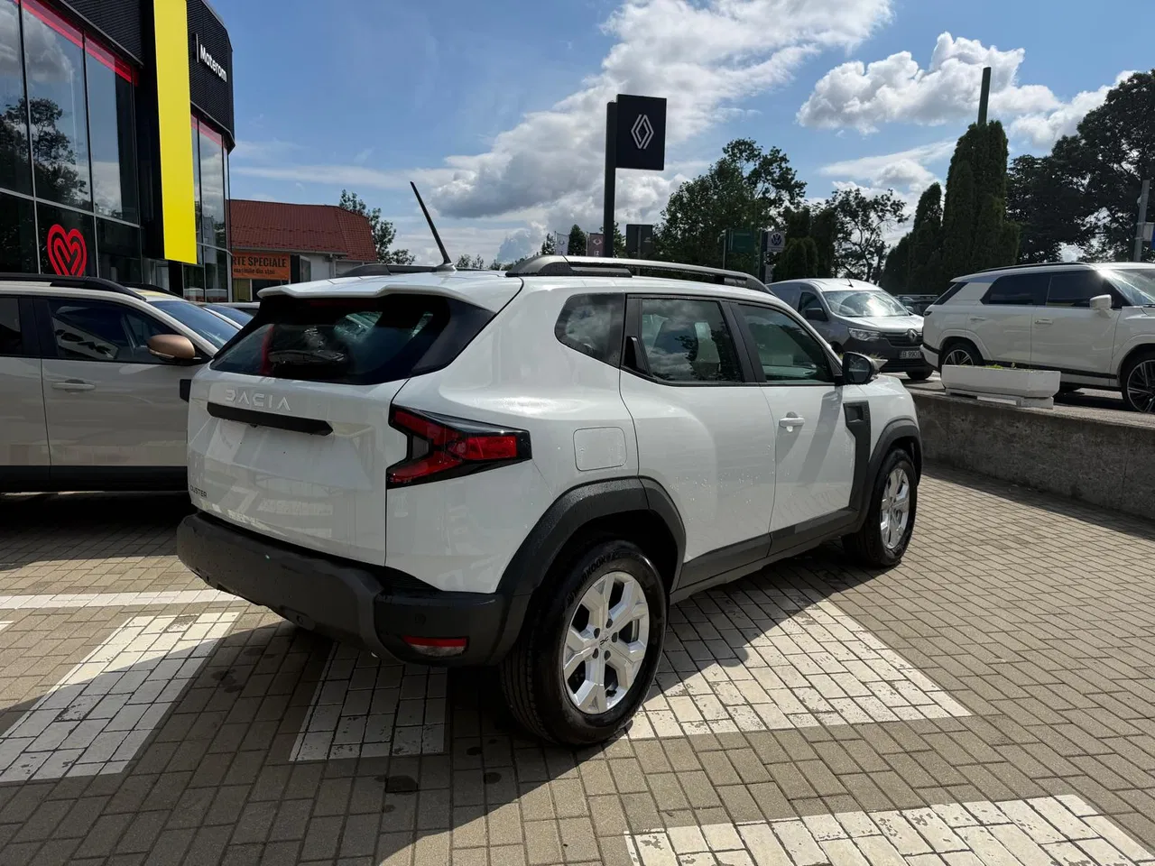 2026 Dacia Duster, 6 km, Rumänien — Foto 4 z 15
