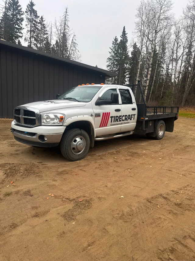 2009 Dodge Ram3500, rot, 300.000 km, Import Kanada — Foto 1