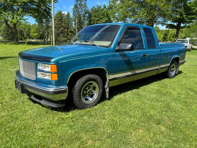 1998 GMC Ck1500 SLE, blau, 294.244 km, Import Kanada — Foto 1 z 5 1998 GMC Ck1500 SLE, blau, 294.244 km, Import Kanada — Foto 1 z 5