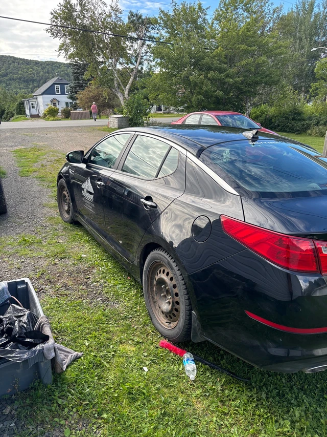 2015 Kia Optima, 350 km, Import Kanada — Foto 1 z 5 2015 Kia Optima, 350 km, Import Kanada — Foto 1 z 5