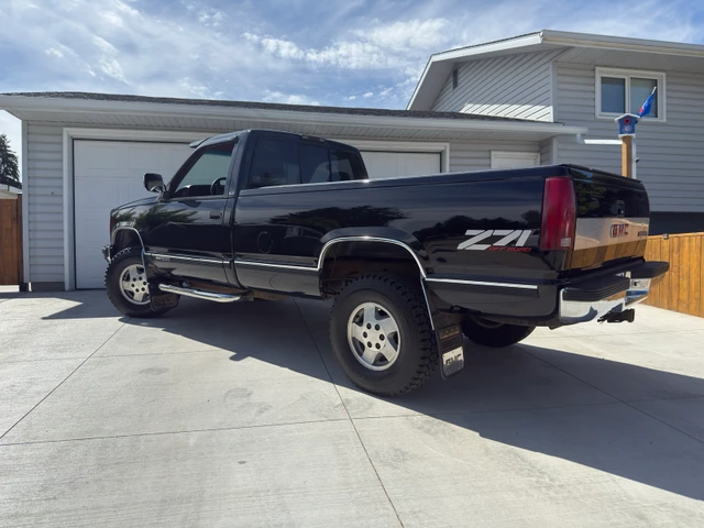 1997 GMC Ck1500 SLE, schwarz, 220.000 km, Import Kanada — Foto 3 z 5