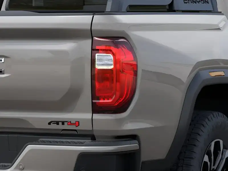 2026 GMC Canyon AT4, Coastal Dune, 0 km, Import Kanada — Foto 11 z 12