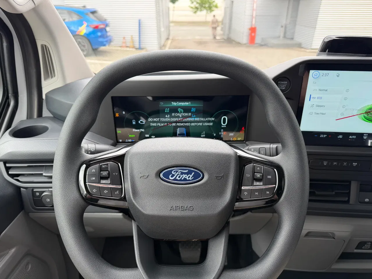 2026 Ford Transit Custom, 1 km, Rumänien — Foto 2 z 17