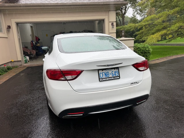 2015 Chrysler 200Series, weiß, 59.769 km, Import Kanada — Foto 3 z 5