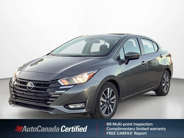 2025 Nissan Versa SV NAV Driver Alerts Heated Seats & Steering, silber, 67.910 km, Import Kanada — Foto 1