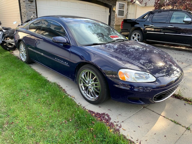 2001 Chrysler Sebring LXi, 103.512 km, Import Kanada — Foto 2 z 5