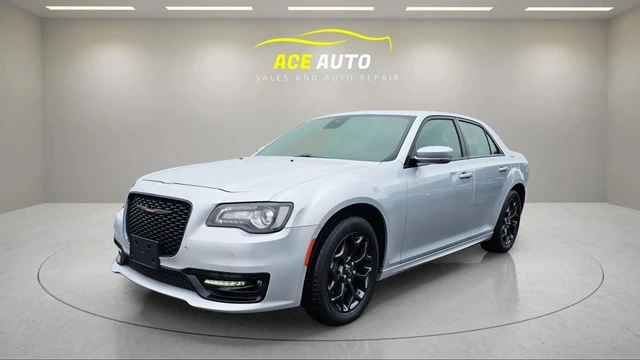 2022 Chrysler 300 300S AWD, silber, 70.487 km, Import Kanada — Foto 1