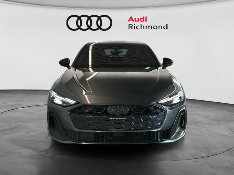 2026 Audi S5 Technik, grau, 90 km, Import Kanada — Foto 2 z 12