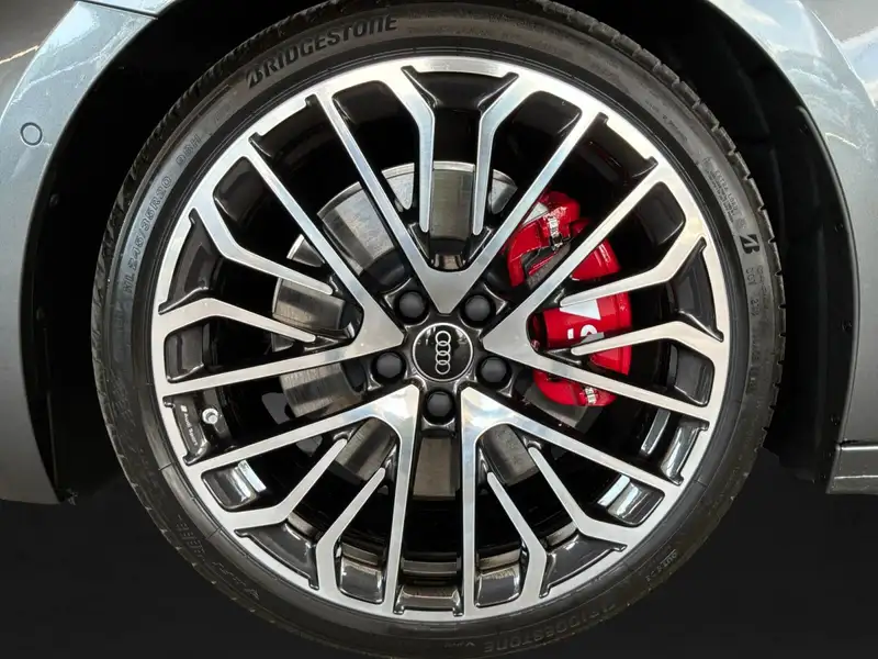 2026 Audi S5 Technik, grau, 90 km, Import Kanada — Foto 9 z 12