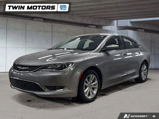 2016 Chrysler 200Series Limited, silber, 177.239 km, Import Kanada — Foto 1