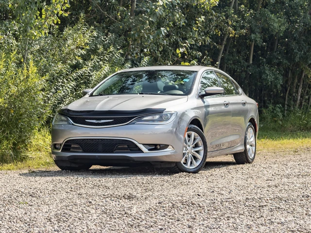 2015 Chrysler 200Series 4dr Sdn C FWD, weiß, 107.392 km, Import Kanada — Foto 1