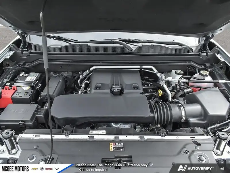2026 GMC Canyon Elevation, silber, 0 km, Import Kanada — Foto 6 z 12