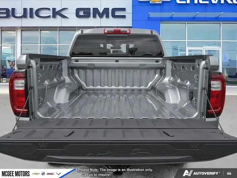 2026 GMC Canyon Elevation, silber, 0 km, Import Kanada — Foto 7 z 12