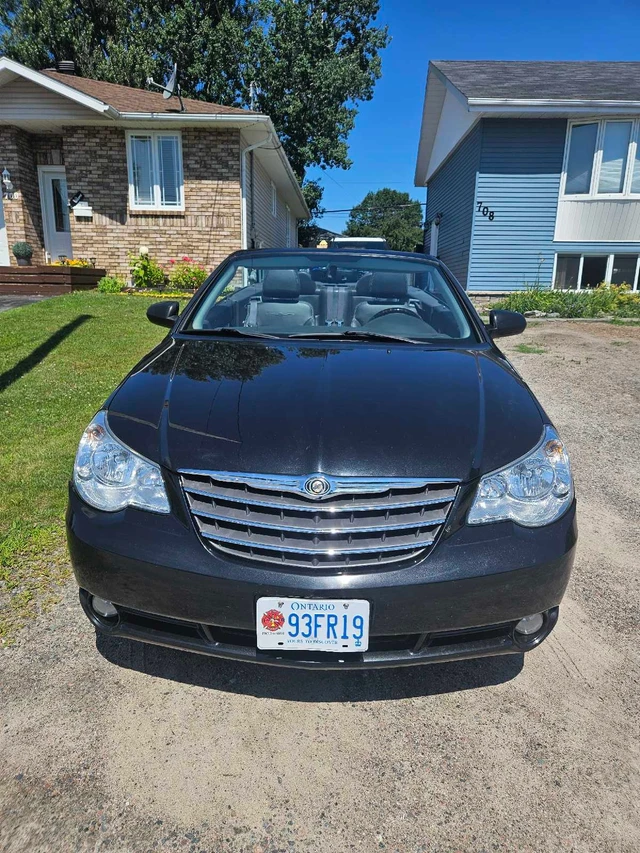 2010 Chrysler Sebring, 85.411 km, Import Kanada — Foto 3 z 5