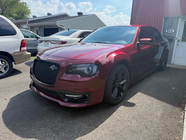2023 Chrysler 300, 41.000 km, Import Kanada — Foto 1