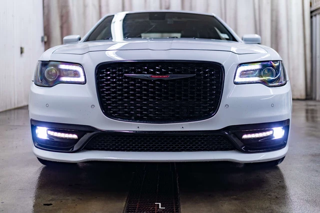 2022 Chrysler 300 300S AWD Leather Roof Nav BCam, weiß, 96.708 km, Import Kanada — Foto 6 z 20