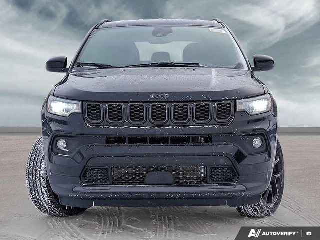 2026 Jeep Compass Altitude, schwarz, 11 km, Import Kanada — Foto 2 z 5