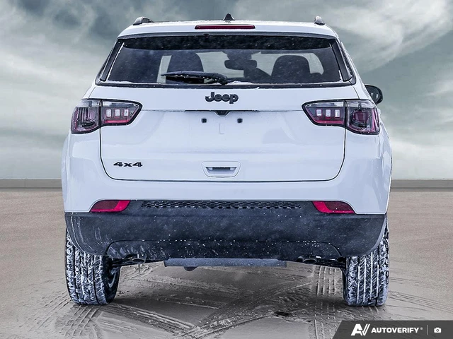 2026 Jeep Compass Altitude, weiß, 11 km, Import Kanada — Foto 5 z 5