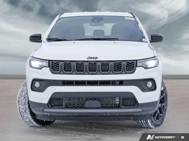 2026 Jeep Compass Altitude, weiß, 11 km, Import Kanada — Foto 2 z 5
