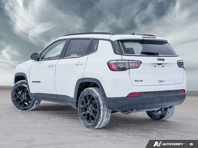 2026 Jeep Compass Altitude, weiß, 11 km, Import Kanada — Foto 4 z 5
