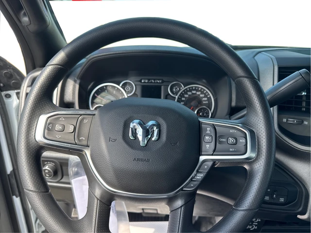 2026 RAM Tradesman, weiß, 30 km, Import Kanada — Foto 12 z 13