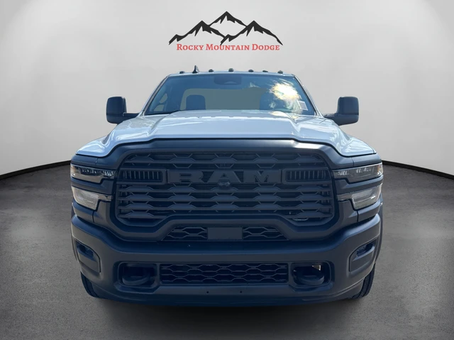 2026 RAM Tradesman, weiß, 30 km, Import Kanada — Foto 8 z 13