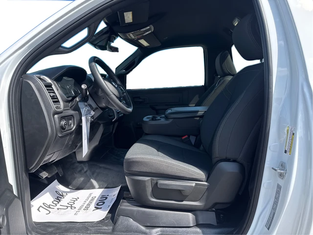 2026 RAM Tradesman, weiß, 30 km, Import Kanada — Foto 9 z 13
