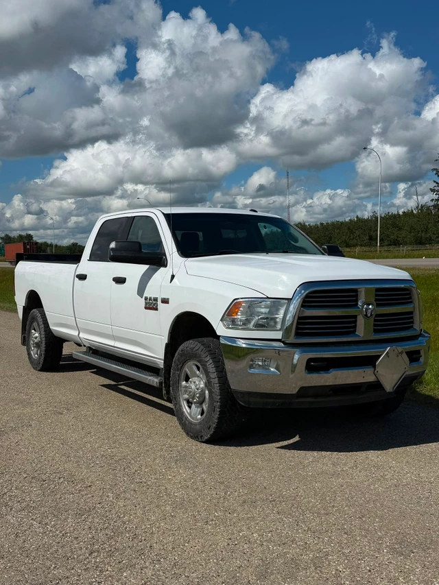 2018 Dodge Ram3500 4wd, 309.000 km, Import Kanada — Foto 1
